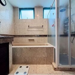 Stratford Court (D16), Condominium #553572821
